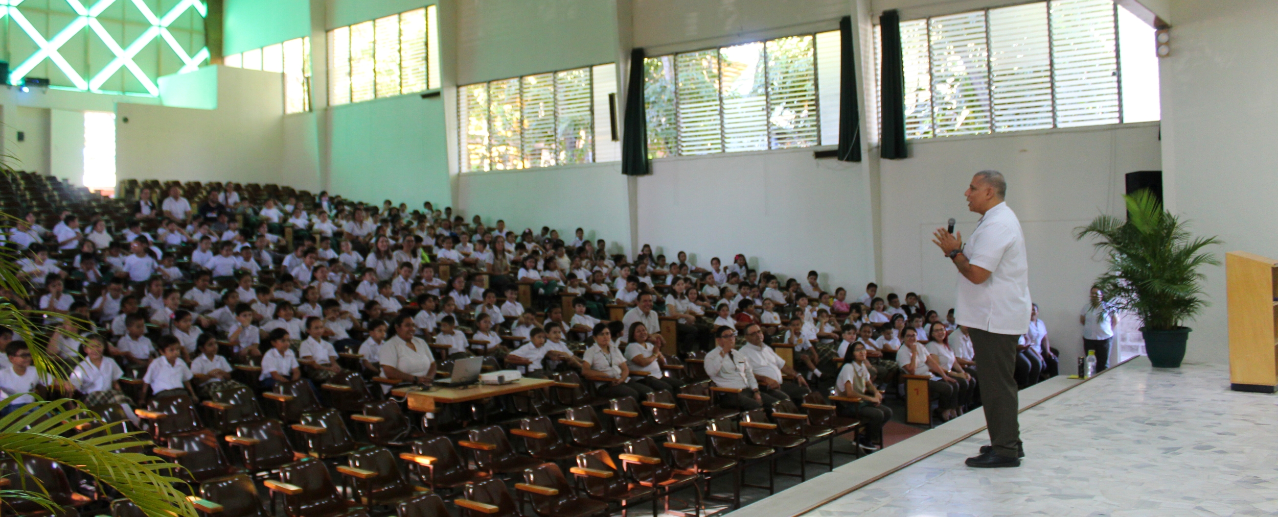 Portada para reflexión educativa de las palabras de bienvenida de primaria